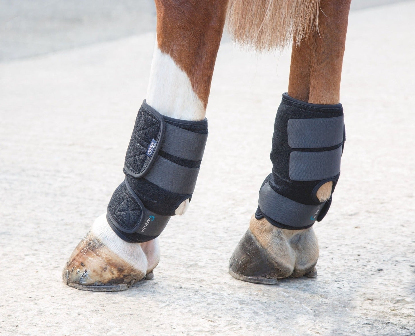 Arma Hot/Cold Joint Relief Boots (RRP £41.99)