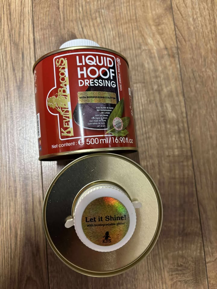 Kevin Bacon's Glitter Edition Liquid Hoof Dressing